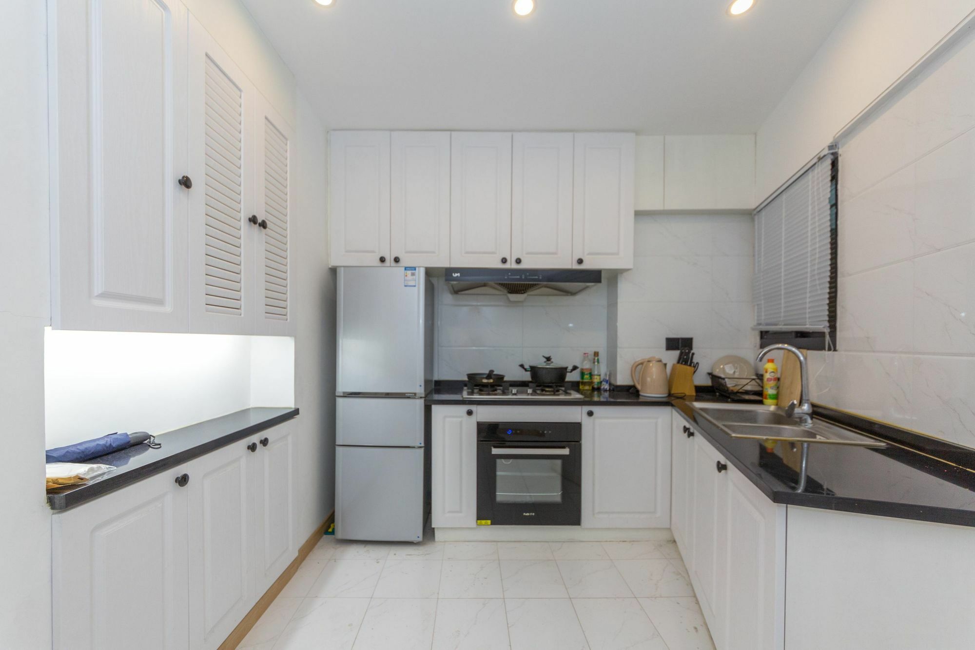 Henry'S Apartment - South Maoming Road Шанхай Екстериор снимка