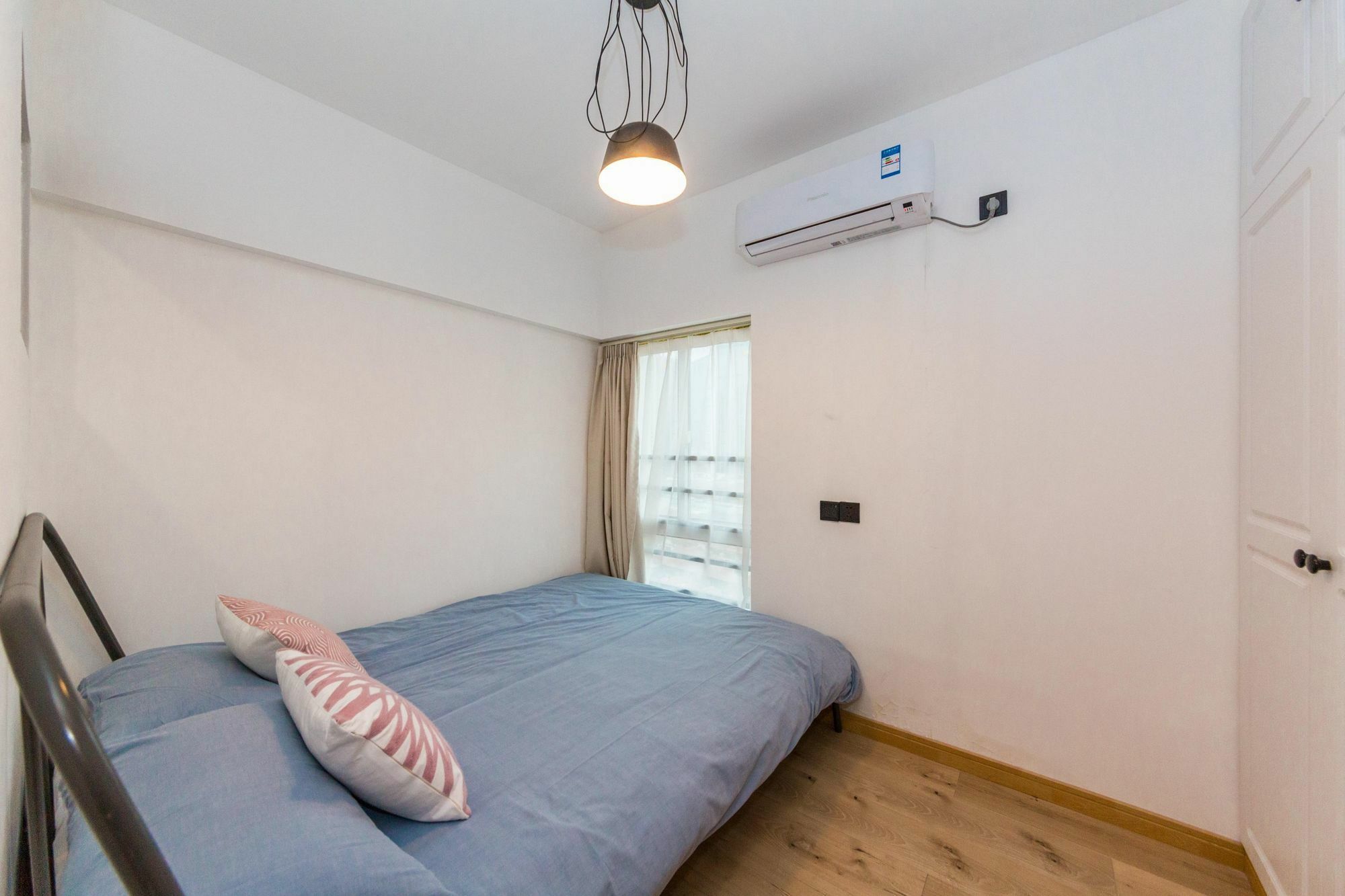 Henry'S Apartment - South Maoming Road Шанхай Екстериор снимка
