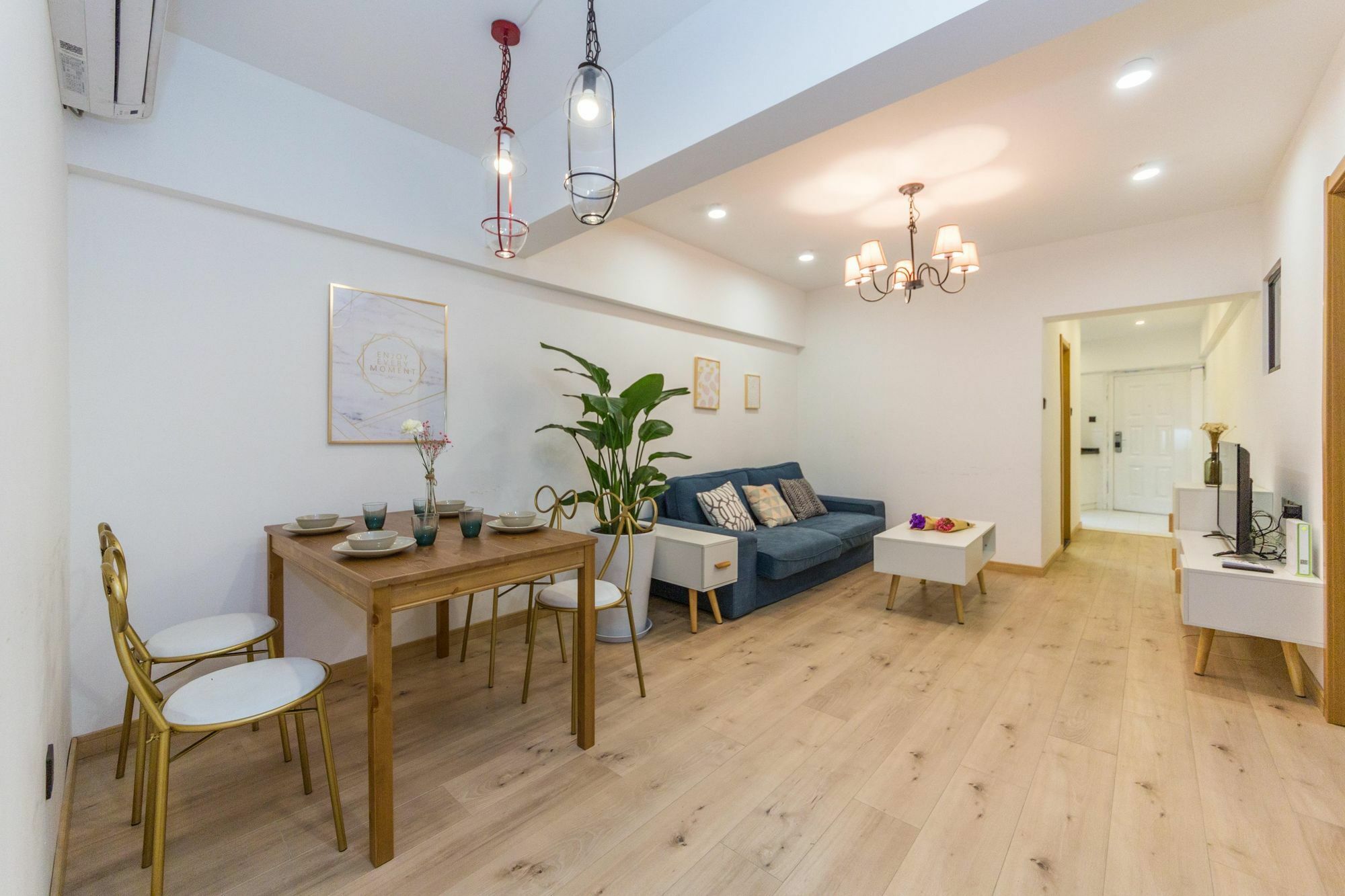 Henry'S Apartment - South Maoming Road Шанхай Екстериор снимка