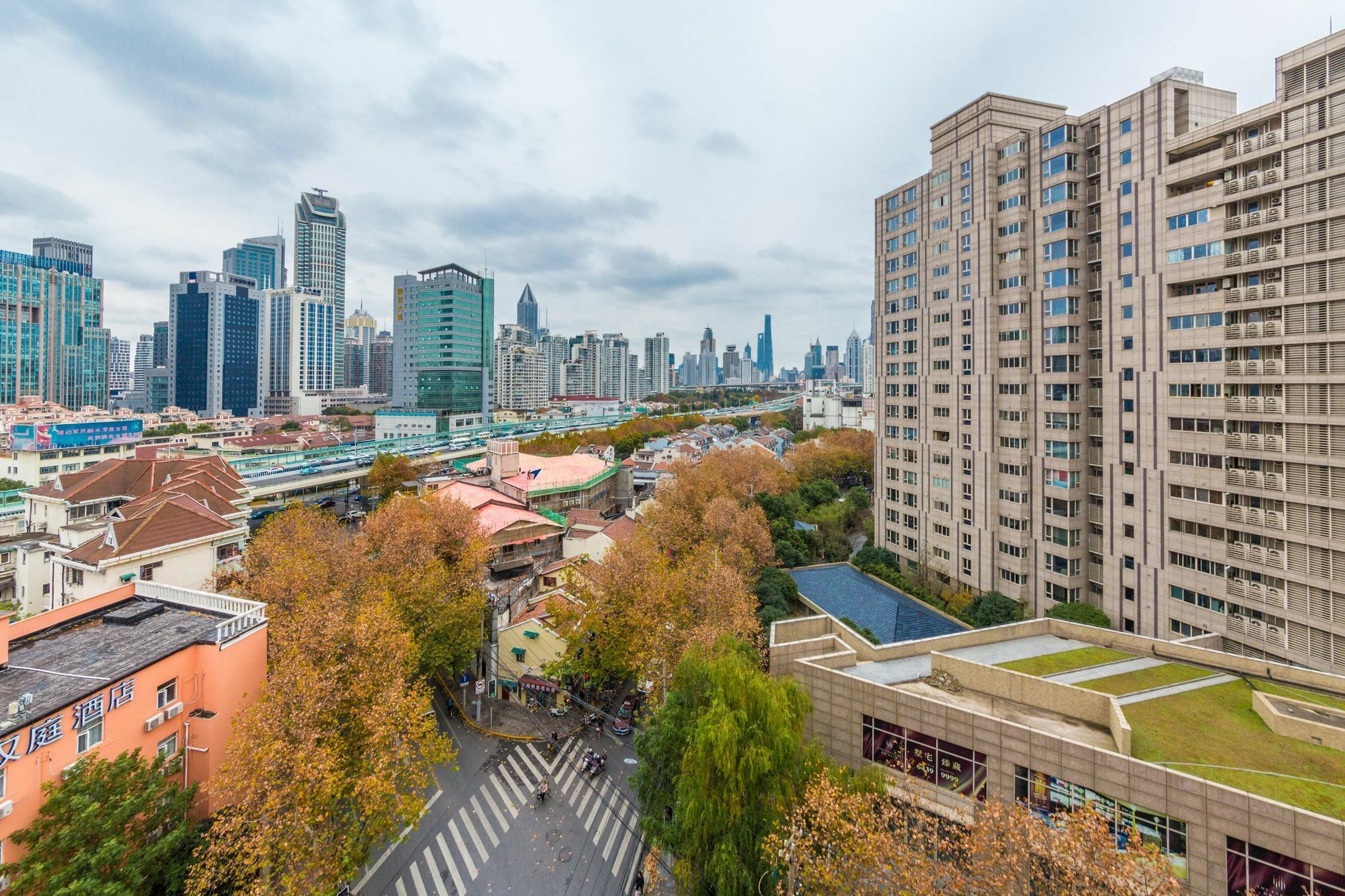 Henry'S Apartment - South Maoming Road Шанхай Екстериор снимка