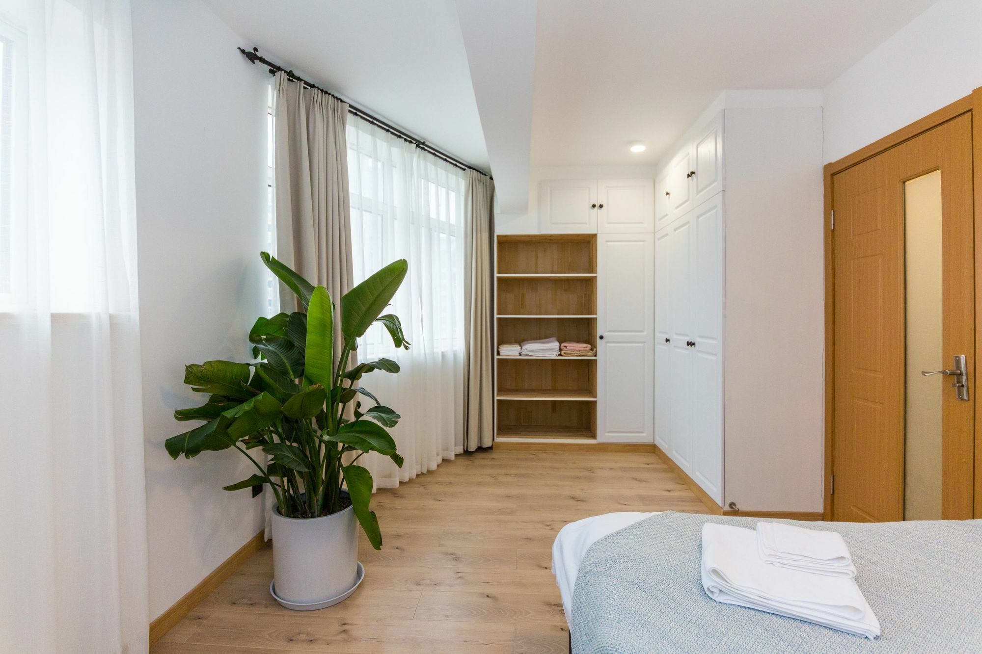 Henry'S Apartment - South Maoming Road Шанхай Екстериор снимка